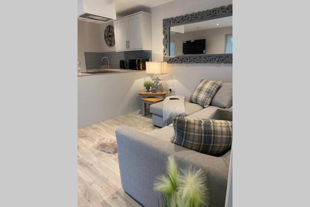 Luxury Five Star Cottage One Tantobie Exterior photo